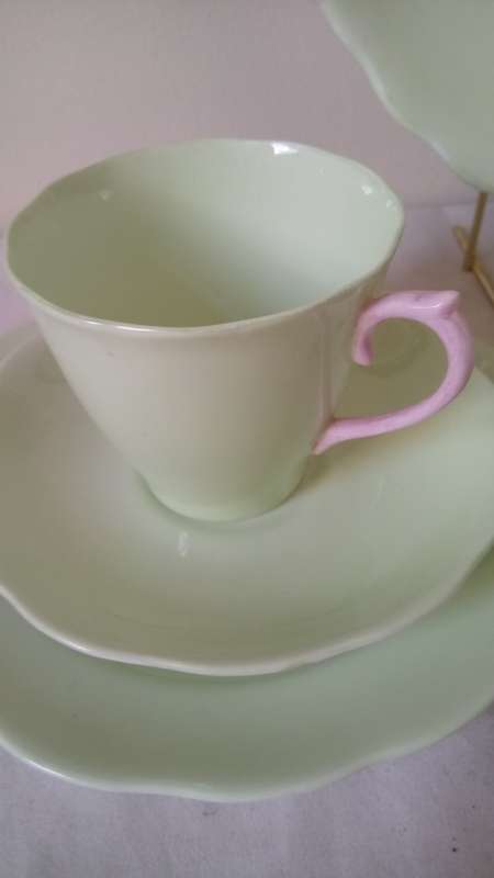 ROYAL ALBERT PASTELLA TEA FOR TWO
