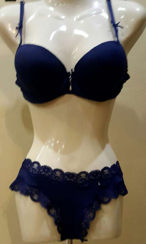 PADDED BRA & MATCHING PANTY SET - NAVY BLUE