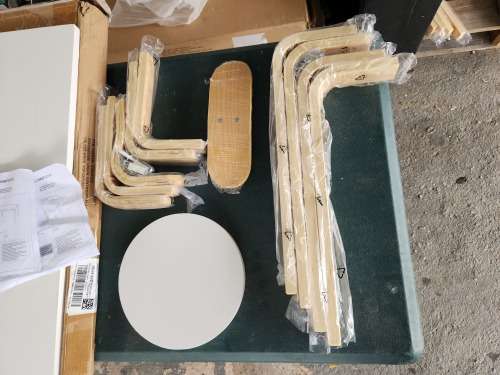KIDS TABLE & CHAIR SET *MR PRICE*