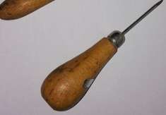 Scratch awl.