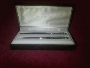 St Bernard Ballpoint Pen and Roller Pen Set