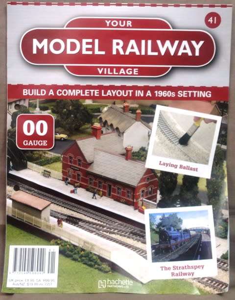 Your Model Railway Village Issue 41 -Hatchette