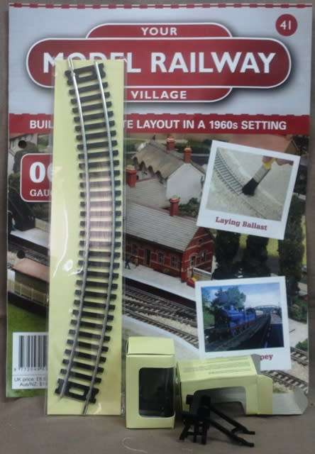 Your Model Railway Village Issue 41 -Hatchette