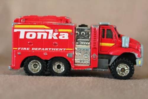 Tonka Fire Engine - 2012 Hasbro - Made in Vietnam
