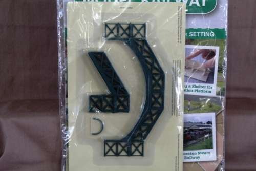 Train   - Build Your Own Model Railway Village And Track set no 32