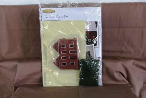 Train   - Build Your Own Model Railway Village And Track set no 40