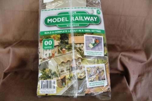 Train   - Build Your Own Model Railway Village And Track set no 29