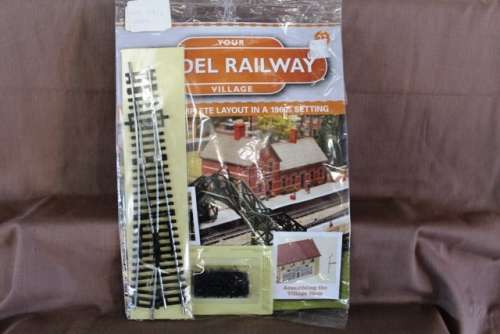 Train   - Build Your Own Model Railway Village And Track set no 27