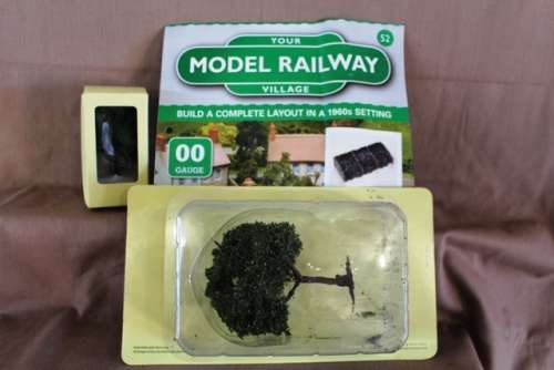 Train   - Build Your Own Model Railway Village And Track set no52