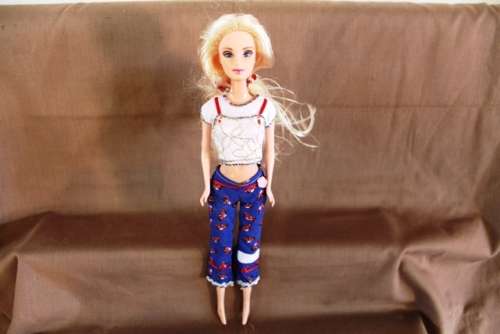 Doll' s - Barbie Like Doll / Blond hair   /  Dressed   / 29.5cm