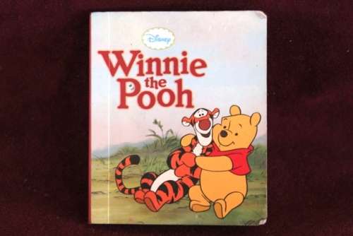 Books - Winnie The Poo (Disney)  8x6cm