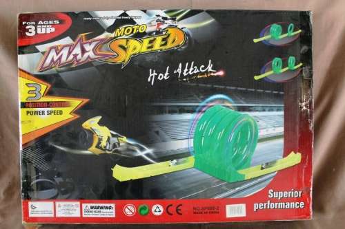 Motto Max Speed / Hot Attack / Easy To Assemble Track ( Ages 3 and Up)