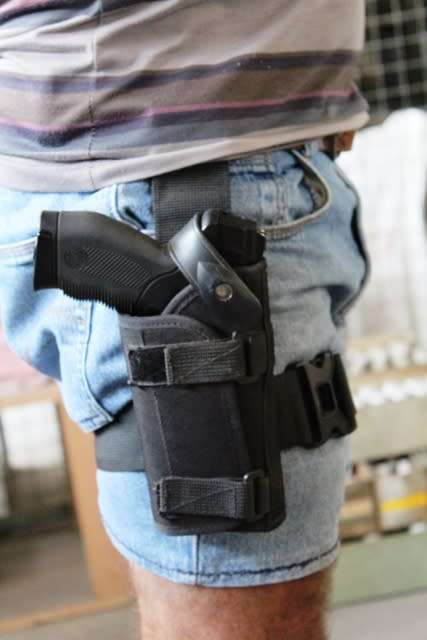 KWC Air Gun - non blowback 4.5 mm (BB gun) with Leg holster