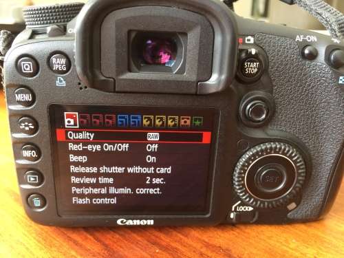 Canon EOS 7D 18MP PROFESSIONAL Digital SLR Camera (BODY)