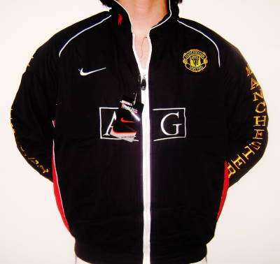 Large  ( NIke ) - Mens Manchester United Thick Padded Jacket