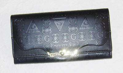 Brand New and Boxed - Ladies Guess Purse