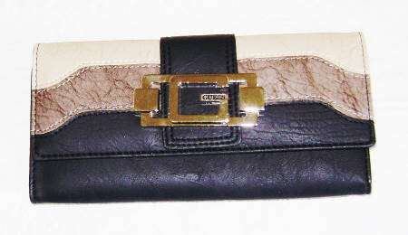 Stunning ladies Guess Wallet - Brand New ( Boxed )