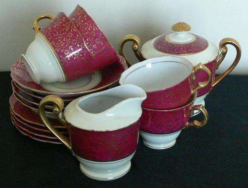14 PIECE TEA SET COMPLETE WITH TEA CUP, SAUCER, SIDE PLATE, SUGAR BOWL AND MILK JUG - GOOD CONDITION