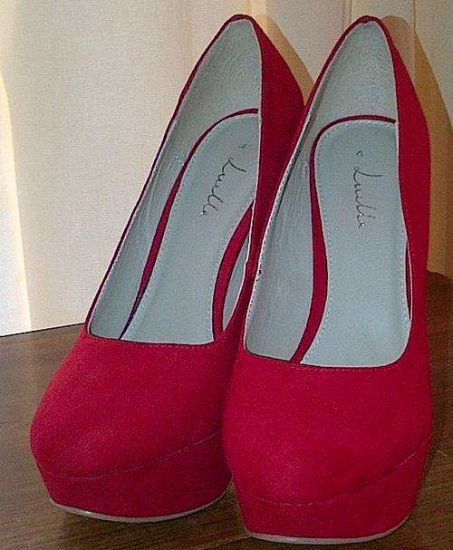 LUELLA SIZE 4 RED SHOES BRAND NEW!!!! R599.00