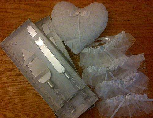 WEDDING RESELLERS - GARTERS, CAKE KNIFE SETS AND PILLOW