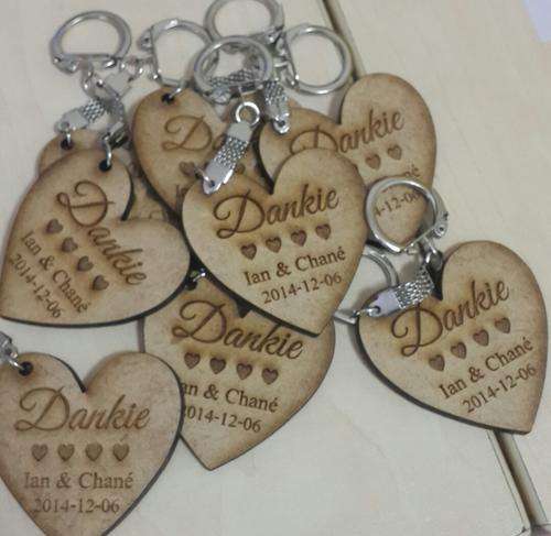 mazitha1981 - Engraved wooden heart shaped key rings wedding favors