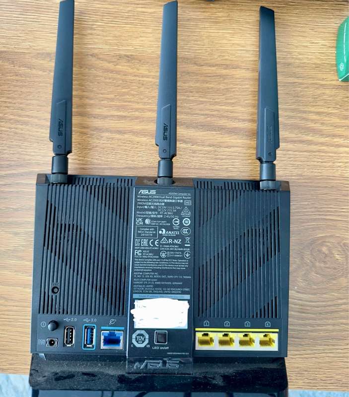 ASUS RT-AC86U AC2900 Dual-Band Wi-Fi Gigabit Fibre-Ready Gaming Router, PS5 Compatible