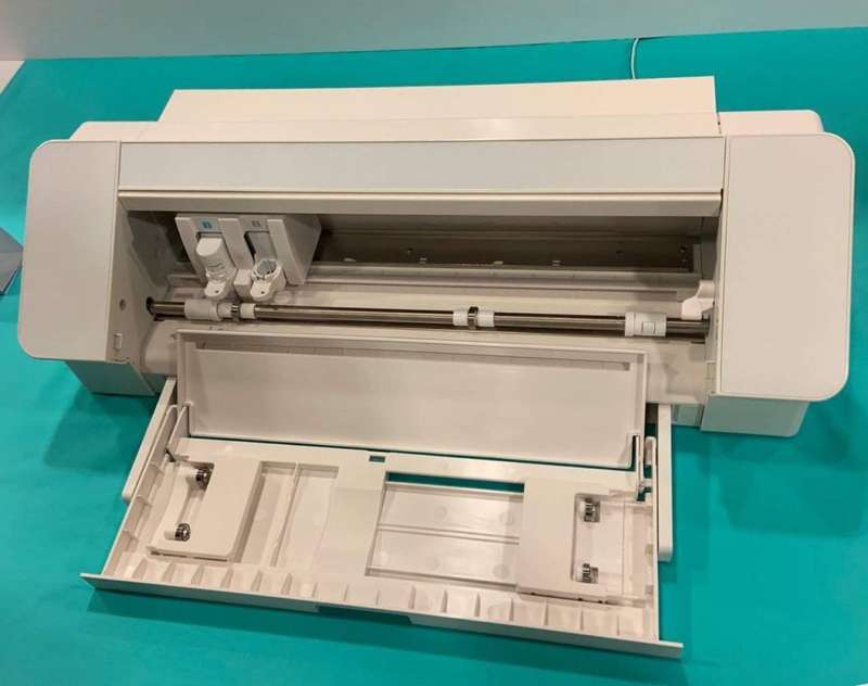 Silhouette CAMEO 4 Die-Cutting Machine