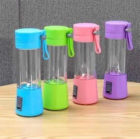Rechargeable Fruit Blender & Smoothie Maker With USB Port