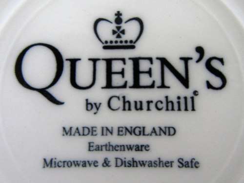 for the lovers of willow pattern china, as new set of churchill, Queens pattern serving set of 3 pcs