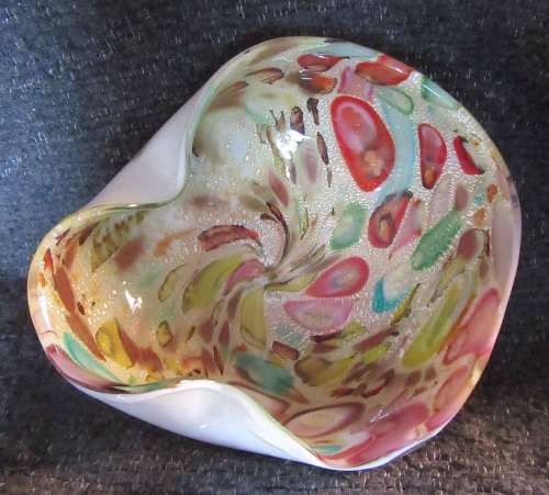 Collectible vintage 1950s/60s Murano Tuti Fruiti bowl or dish, white overlay bottom, no damages
