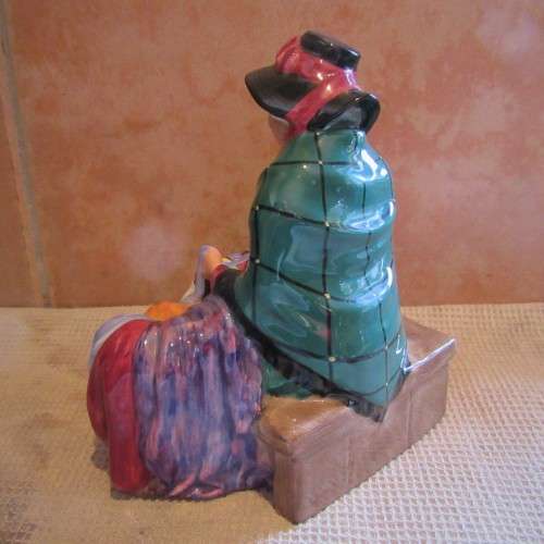 Royal Doulton Figurine Silks & Ribbons HN 2017 C1948 Perfect condition!!