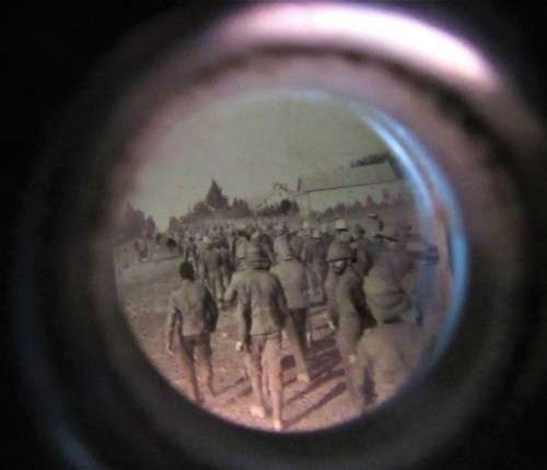 BOER WAR STEREOSCOPE WITH 76 BOER WAR CARDS, PLUS 49 WWI CARDS RARE!!!!!