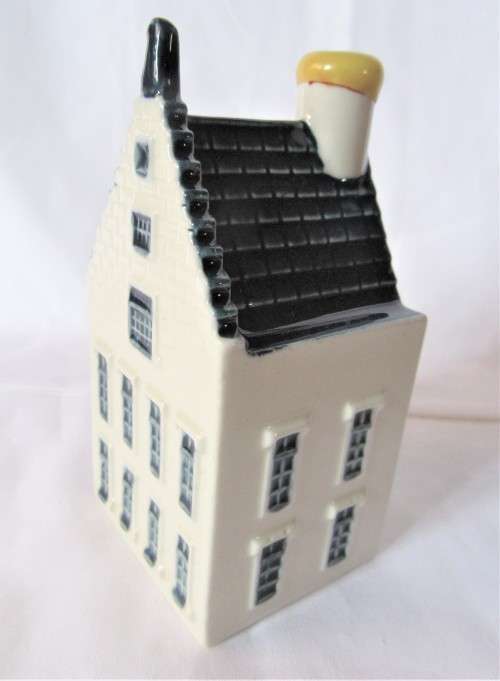 Sealed Highly Collectible miniature Amsterdam Dutch House #77 for KLM Bols Brandy R1start
