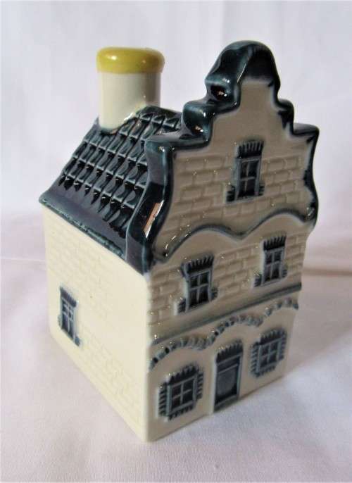 RARE Sealed Highly Collectible miniature Amsterdam Dutch House #1 for KLM Bols Brandy R1start