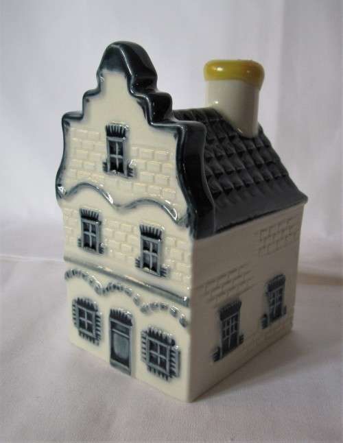 RARE Sealed Highly Collectible miniature Amsterdam Dutch House #1 for KLM Bols Brandy R1start