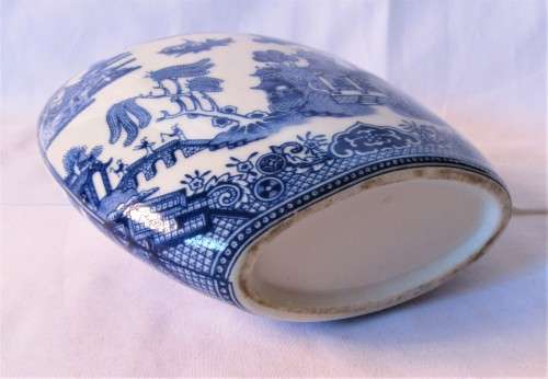 Top quality Blue and White willow Pattern porcelain vase, great transfer.