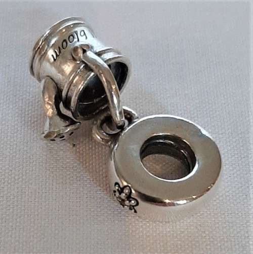 Amazing lot~Authentic Sterling 925 silver Pandora Bracelet with 7 starter charms.