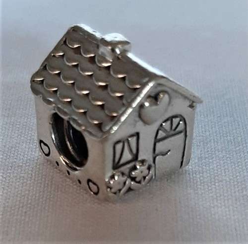 Beautiful Authentic Sterling silver PANDORA Bracelet 10 x starter charms VALUE over R6000 R1 NR