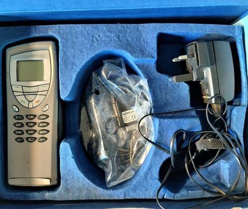 Nokia 9210i Communicator Cell phone 2003 vintage state of the art full keypad still in box-READ!!