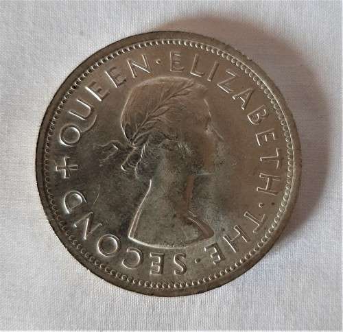 Genuine Southern Rhodesia 1953 Rhodes Centenary 5` Crown in original case VALUABLE!!