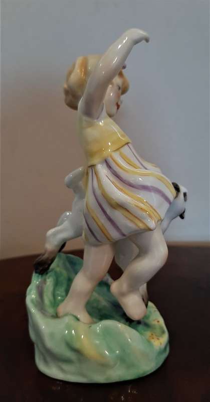 Royal Worcester Figure April by Frieda Doughty Model #3416 No damages or repairs!