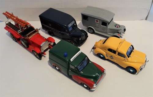 5 assorted Matchbox models of yesteryear and Lledo plus Oxford Die cast and Elicar VGC