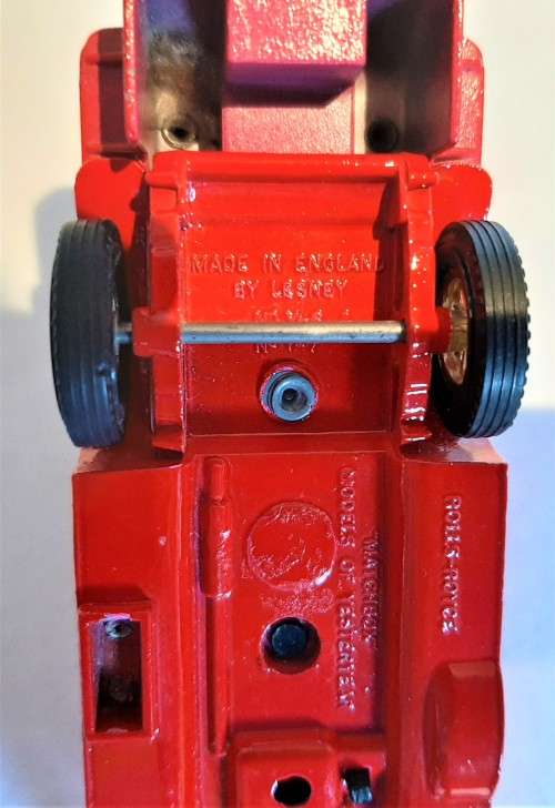 5 assorted Matchbox models of yesteryear and Lledo plus Oxford Die cast and Elicar VGC
