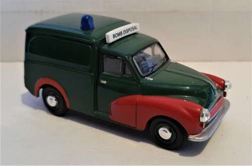 5 assorted Matchbox models of yesteryear and Lledo plus Oxford Die cast and Elicar VGC