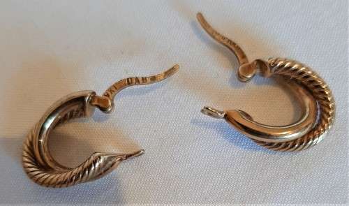 Nice Pair of vintage looking 9K (9carat) pierced ear clip earrings in excellent condition, marked 9K