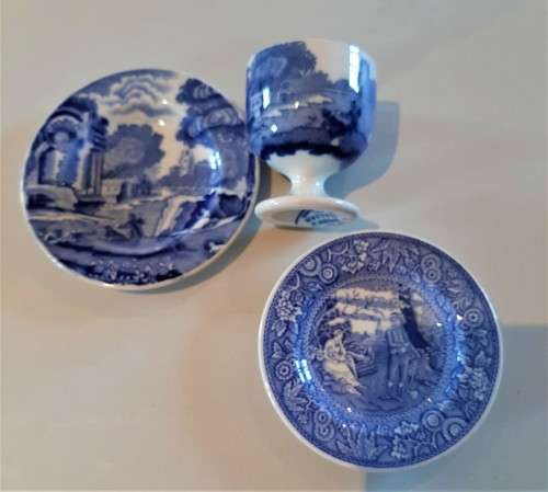 Spode Italian miniature cabinet plate + a Spode italian egg cup + a boxed miniature spode plate.