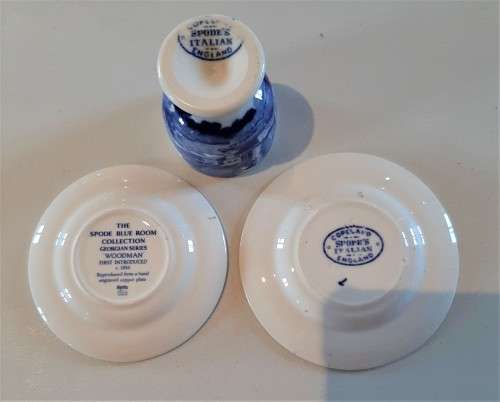 Spode Italian miniature cabinet plate + a Spode italian egg cup + a boxed miniature spode plate.