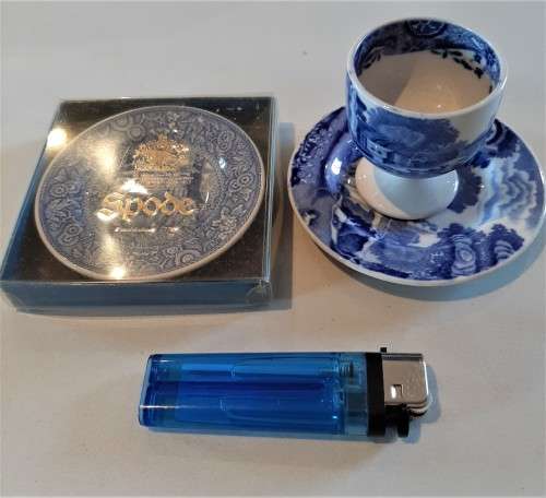 Spode Italian miniature cabinet plate + a Spode italian egg cup + a boxed miniature spode plate.