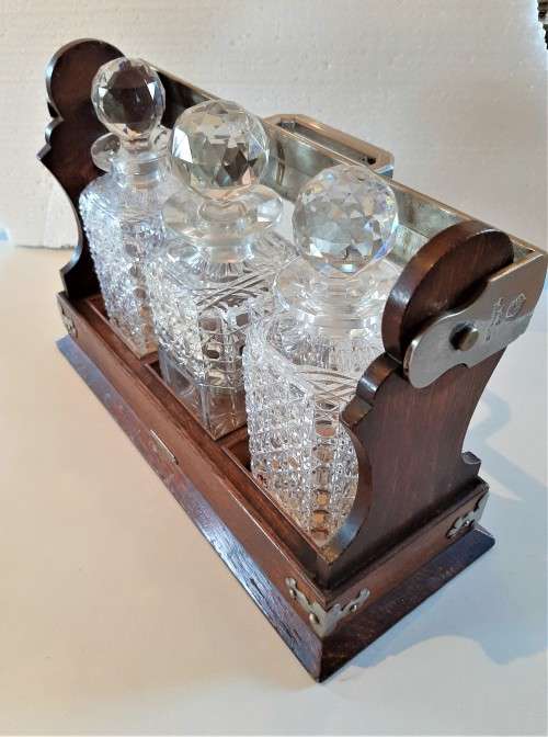 Awesome Mappin and Webb Antique Oak 3 bottle Tantalus with locking mechanism and original key