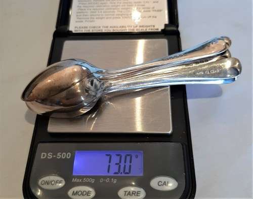 Original Vintage Box of Solid Silver Hallmarked teaspoons Birmingham 1947, one Sheffield 1946 73gr